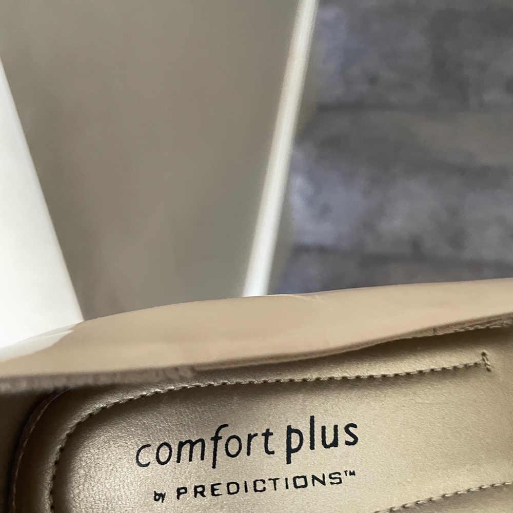 Comfort Plus by Predictions Tan Loafers Slip-Ons